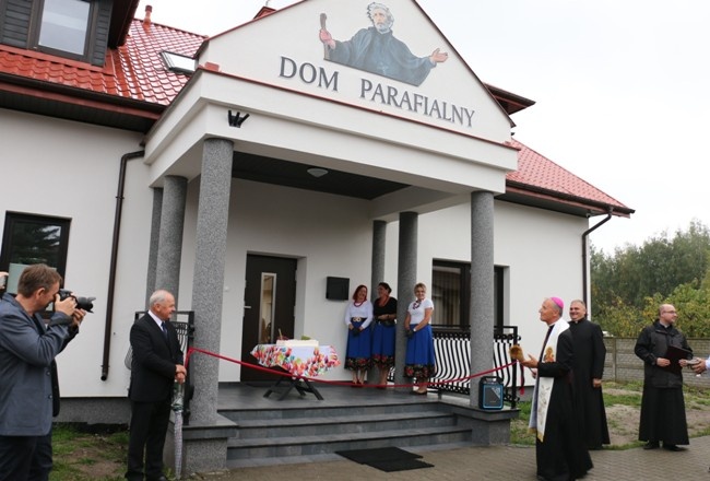 Nowy dom parafialny w Małęczynie