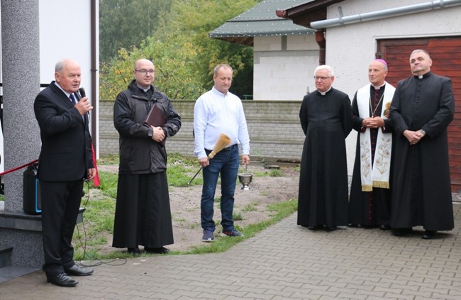 Nowy dom parafialny w Małęczynie