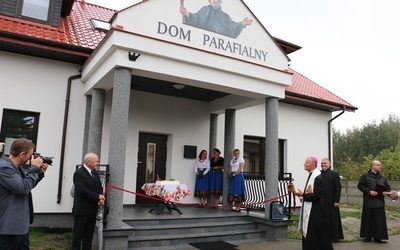 Dom pobłogosławił bp Marek Solarczyk.