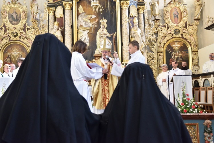 Benedykacja ksieni w Żarnowcu