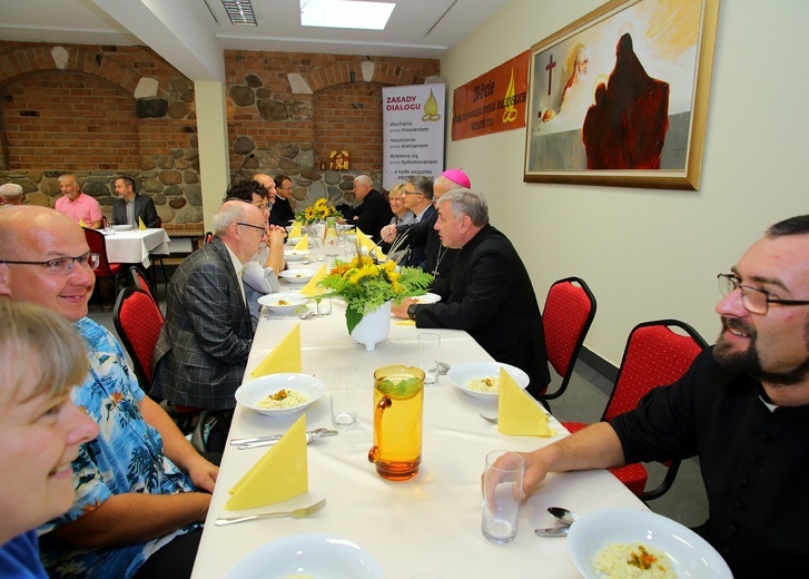 Tarnów. 20 lat tarnowskiego ośrodka Spotkań Małżeńskich