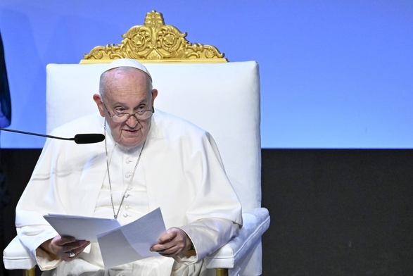 Papież: ważne, aby całe społeczeństwa przyjęły kulturę troski o nieletnich
