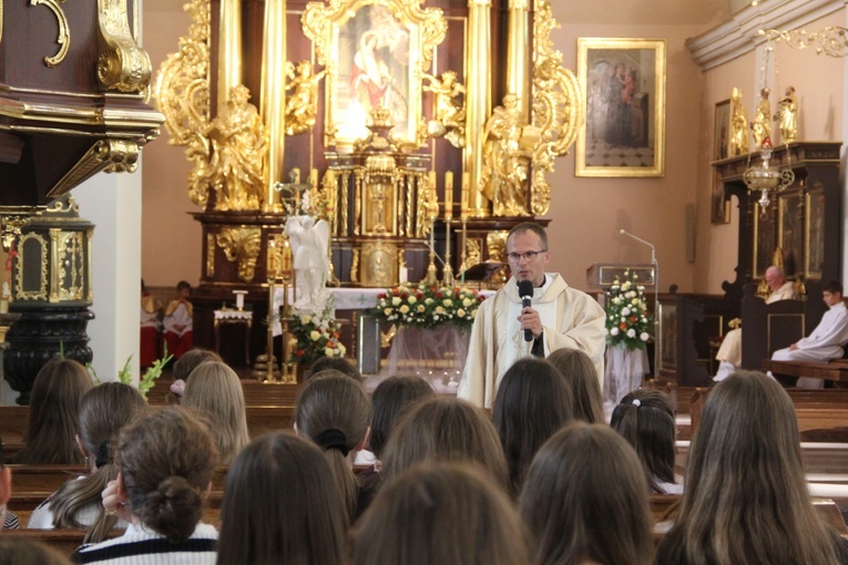 Olesno. Powołanie Szkolnego Koła Caritas