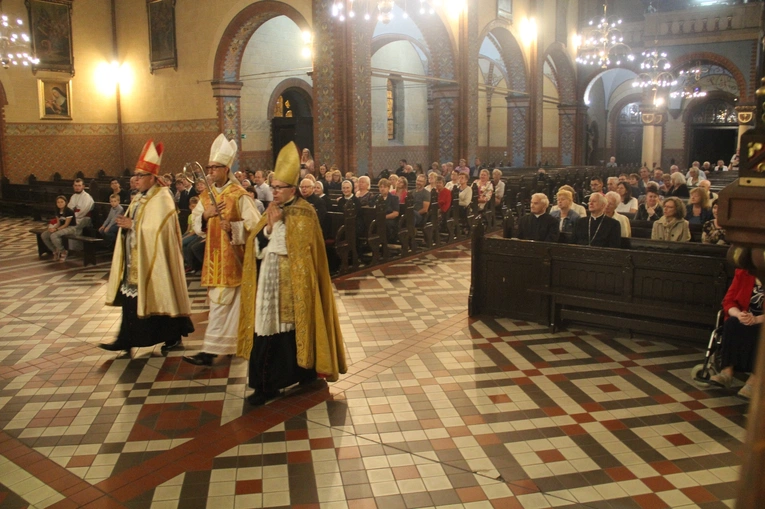 Kochłowice. Inscenizacja święceń biskupich Wilhelma Pluty i otwarcie wystawy