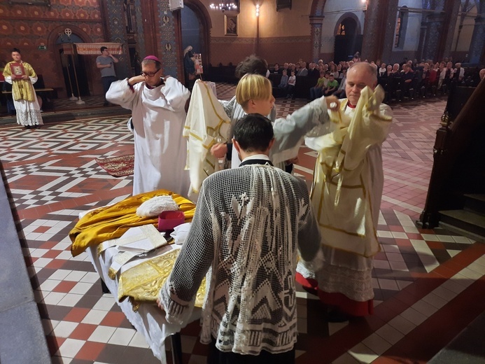 Kochłowice. Inscenizacja święceń biskupich Wilhelma Pluty i otwarcie wystawy