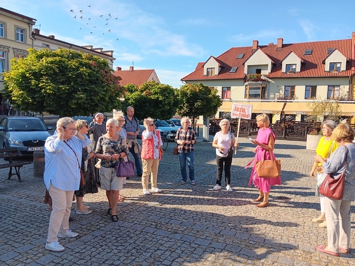 ​Koronka na ulicach Wałcza i w pobliskich wioskach
