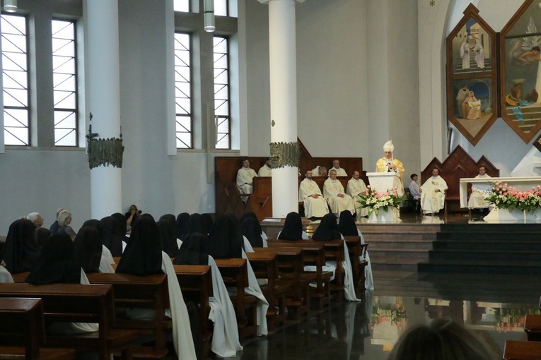 75 lat karmelitanek w Lublinie