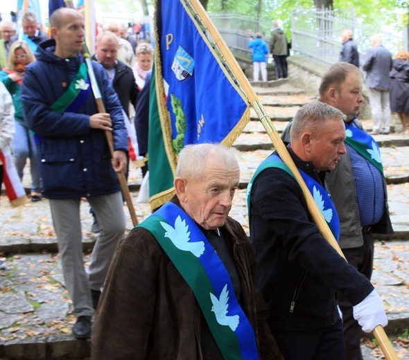 Pielgrzymka hodowców gołębi i orkiestr kalwaryjskich