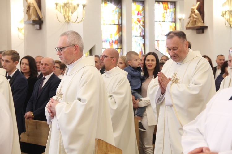 Łososina Dolna. Święcenia diakonatu Mateusza Pajora