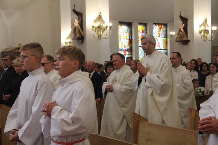 Łososina Dolna. Święcenia diakonatu Mateusza Pajora