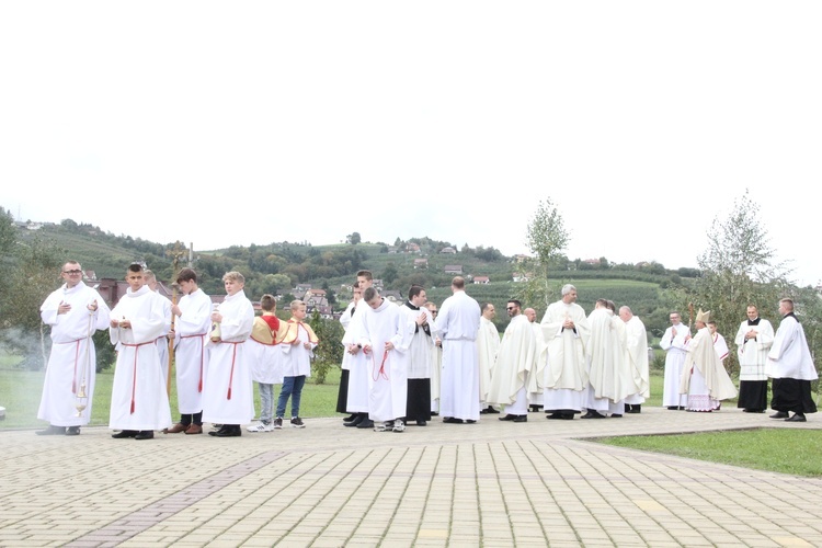 Łososina Dolna. Święcenia diakonatu Mateusza Pajora