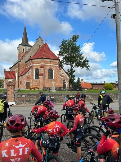 Do Piaśnicy na rowerach