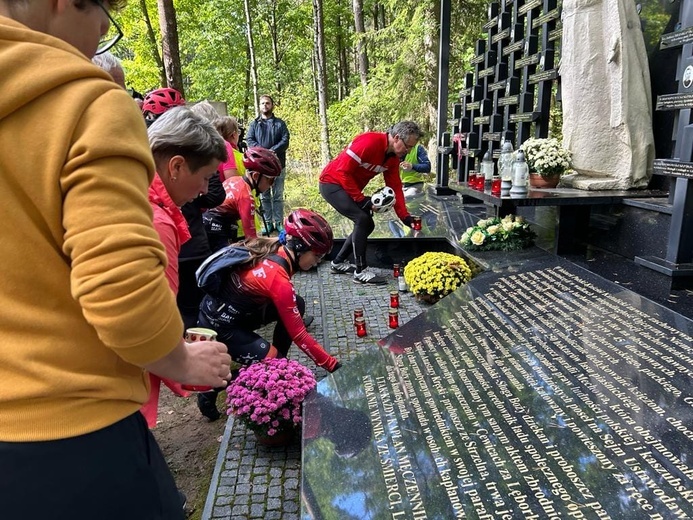 Do Piaśnicy na rowerach