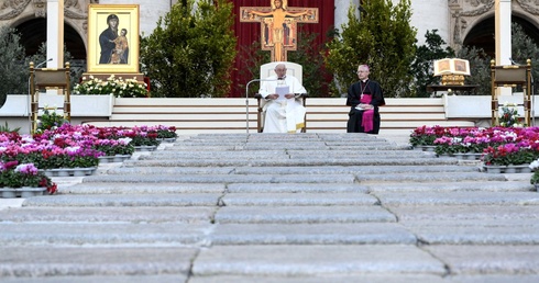 Watykan: Uczestnicy Synodu Biskupów rozpoczynają rekolekcje