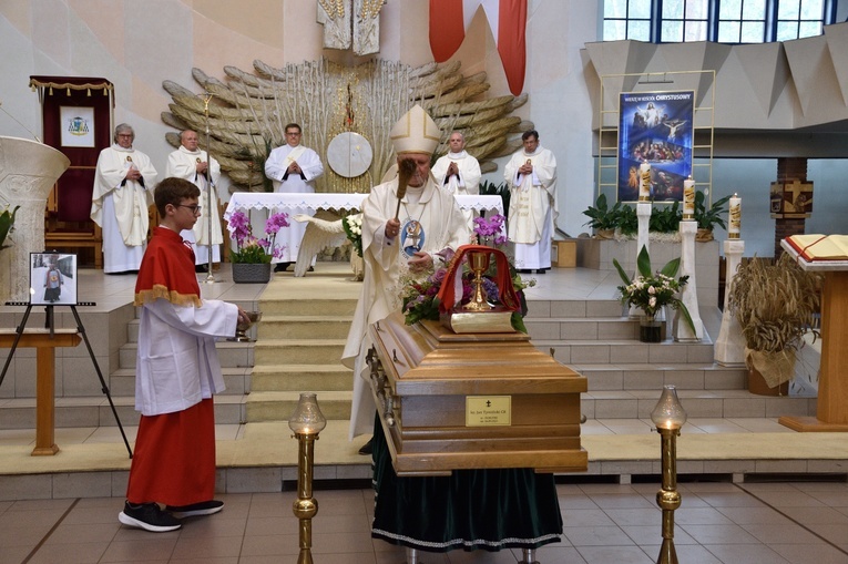 Pogrzeb o. Jana Tymińskiego, zmartwychwstańca