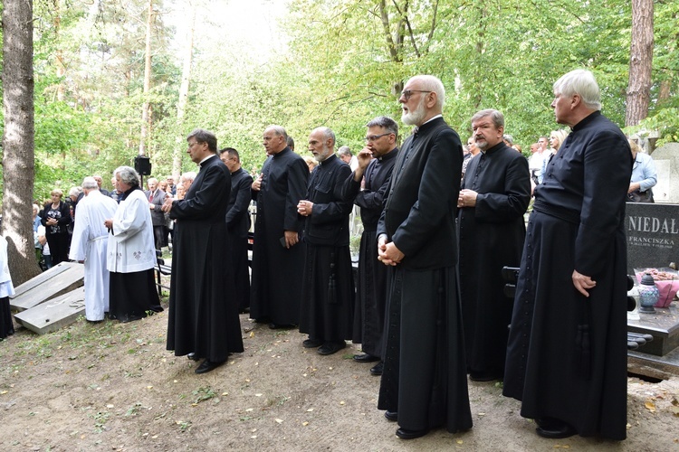 Pogrzeb o. Jana Tymińskiego, zmartwychwstańca