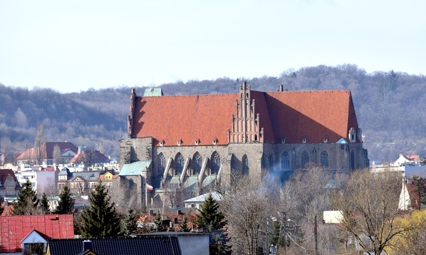 Bazylika w Strzegomiu.