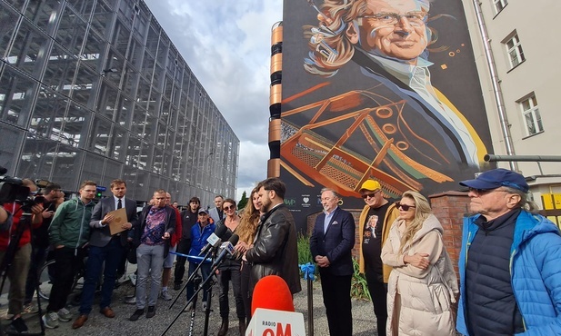 Katowice. Odsłonięto mural poświęcony Zbigniewowi Wodeckiemu