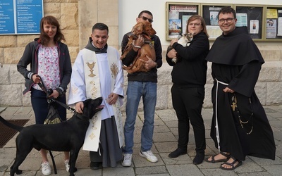 Błogoslawieństwo zwierzat w dzień św. Franciszka z Asyżu