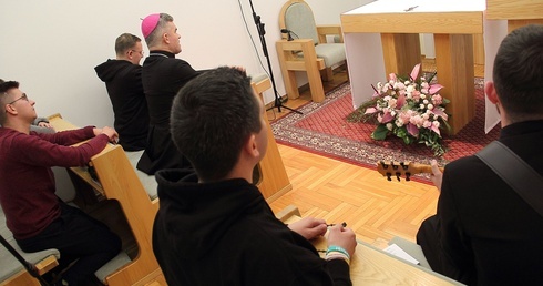 Klerycy zainaugurowali Różaniec Młodych