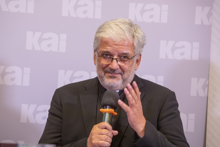 Papieżem nie sposób się znudzić