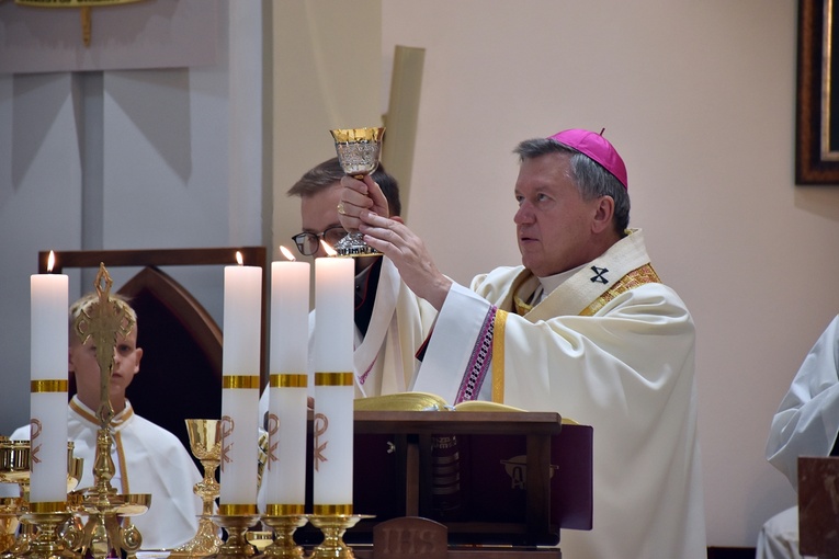 Poświęcenie kościoła pw. NMP Fatimskiej w Oleśnicy