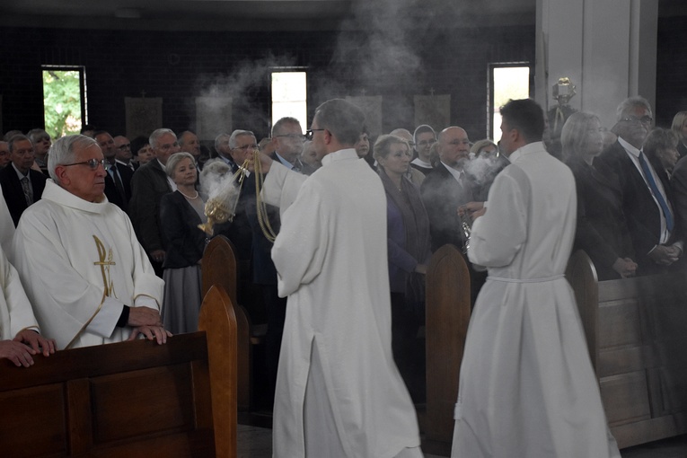 Poświęcenie kościoła pw. NMP Fatimskiej w Oleśnicy