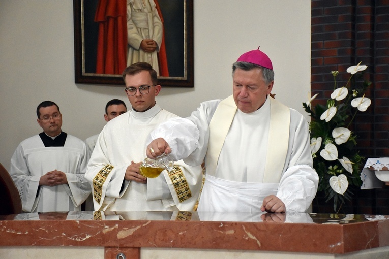 Poświęcenie kościoła pw. NMP Fatimskiej w Oleśnicy