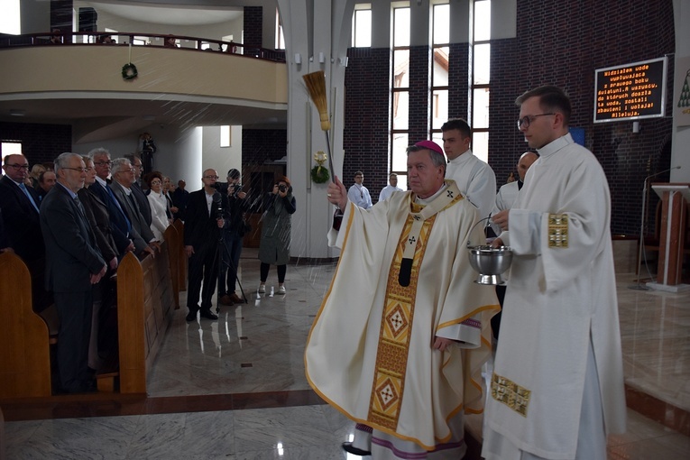 Poświęcenie kościoła pw. NMP Fatimskiej w Oleśnicy