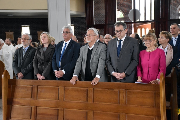 Poświęcenie kościoła pw. NMP Fatimskiej w Oleśnicy