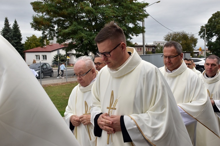 Poświęcenie kościoła pw. NMP Fatimskiej w Oleśnicy