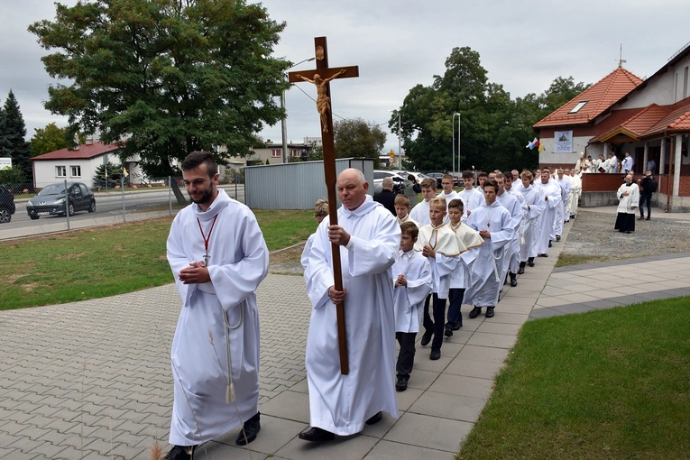Poświęcenie kościoła pw. NMP Fatimskiej w Oleśnicy