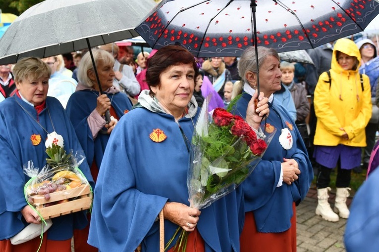 Pielgrzymka różańcowa do Rokitna