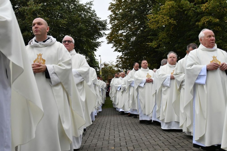 Pielgrzymka różańcowa do Rokitna