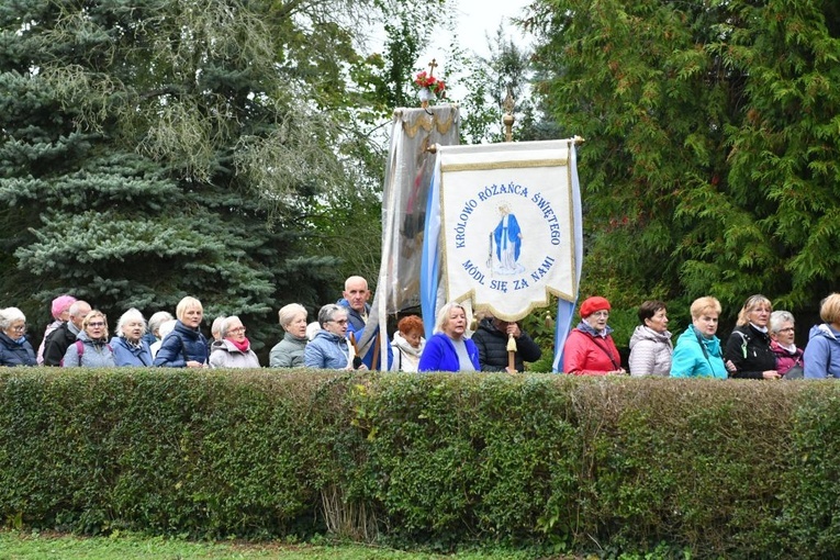 Pielgrzymka różańcowa do Rokitna