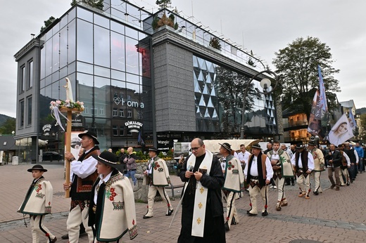 Męski Różaniec na Krupówkach 