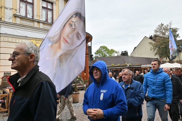 Męski Różaniec na Krupówkach 