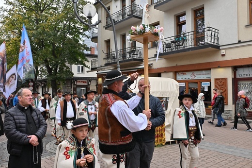 Męski Różaniec na Krupówkach 