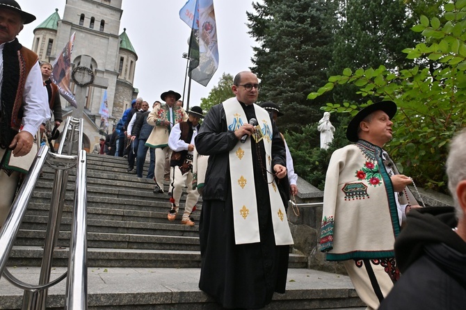 Męski Różaniec na Krupówkach 