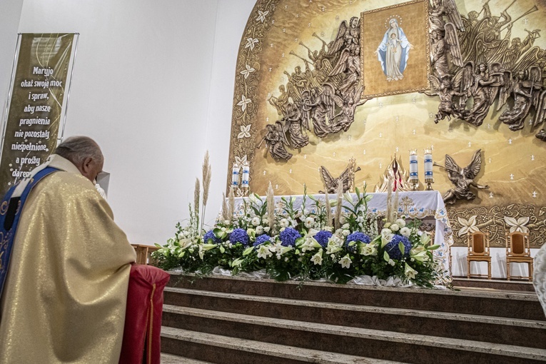 Sanktuarium Matki Bożej Różańcowej - Pośredniczki Wszelkich Łask w Piasecznie