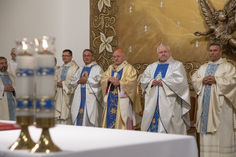 Sanktuarium Matki Bożej Różańcowej - Pośredniczki Wszelkich Łask w Piasecznie