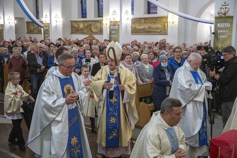 Sanktuarium Matki Bożej Różańcowej - Pośredniczki Wszelkich Łask w Piasecznie