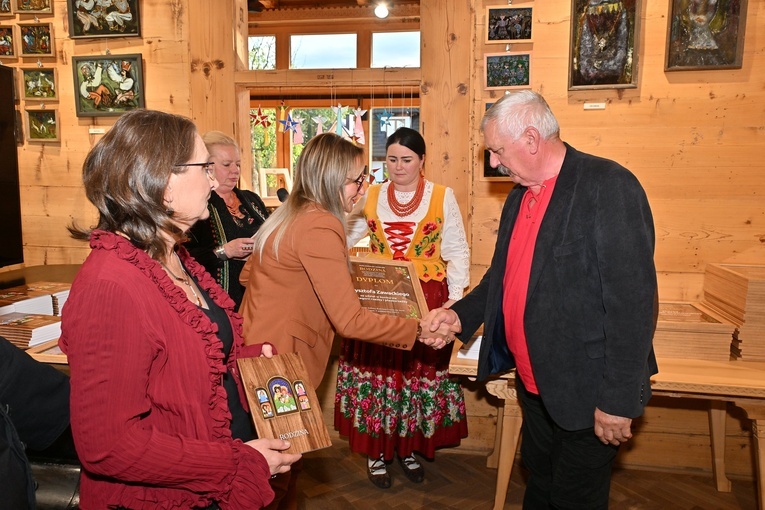 Rozstrzygnięcie konkursu "Rodzina" 