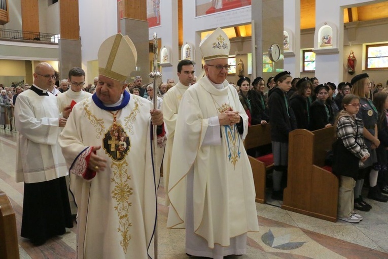 Kard. Stanisław Dziwisz przewodniczył uroczystościom w sanktuarium Matki Bożej Latyczowskiej w Lublinie.