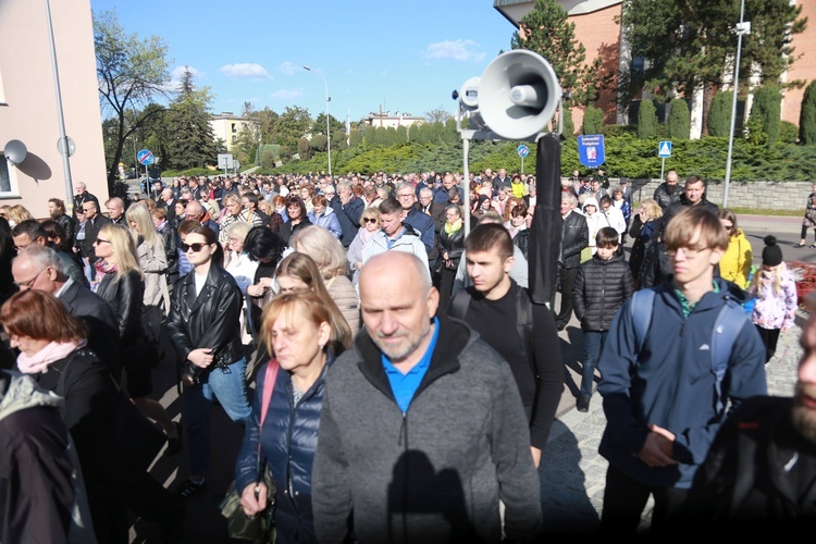 Różaniec dla życia w Mielcu