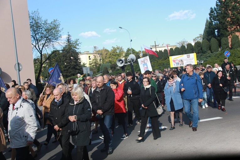 Różaniec dla życia w Mielcu