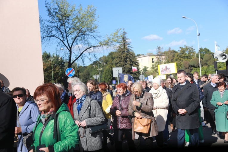 Różaniec dla życia w Mielcu