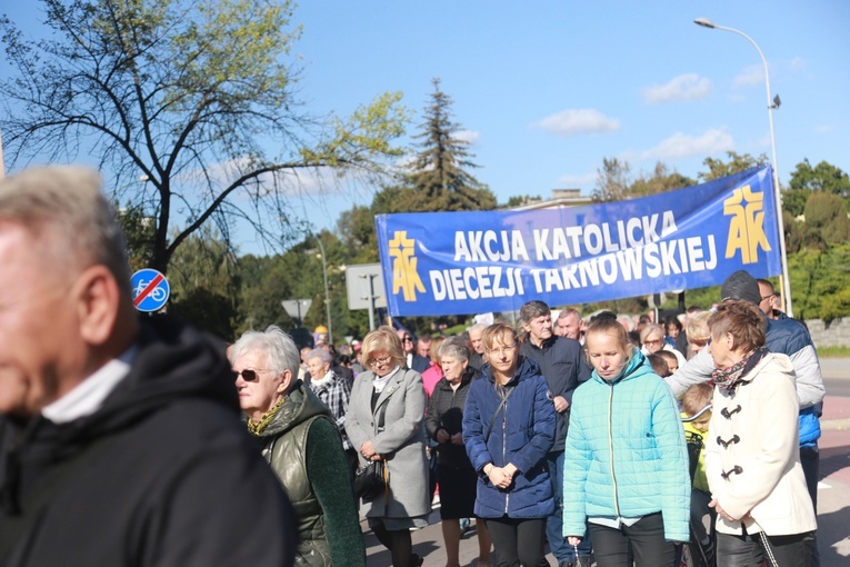 Różaniec dla życia w Mielcu