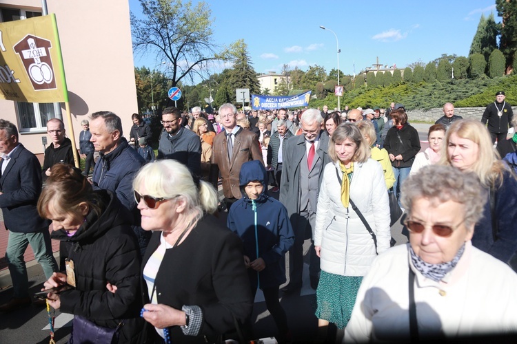 Różaniec dla życia w Mielcu