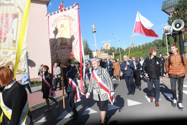 Różaniec dla życia w Mielcu